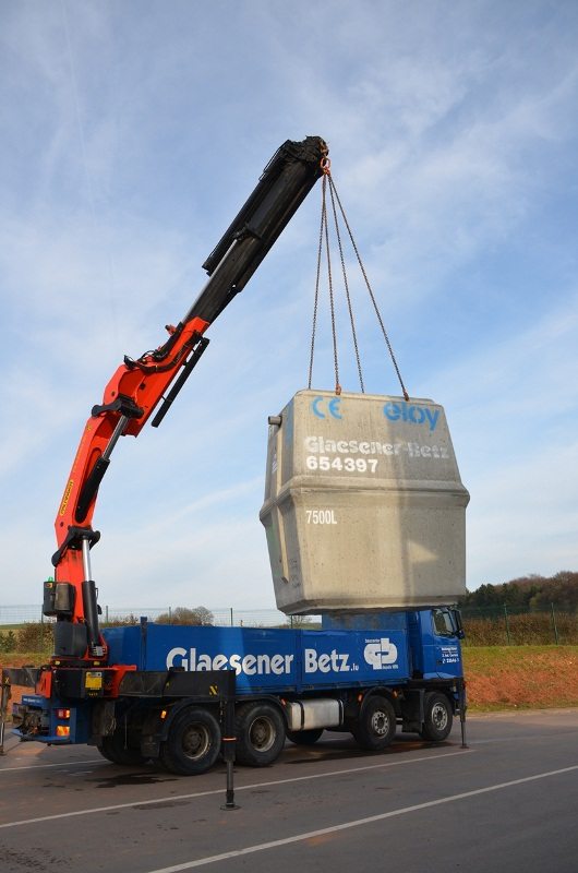 Glaesener-Betz vous livre vos matériaux de construction à votre dépôt, sur chantier et même directement sur toiture avec nos camions-grues !